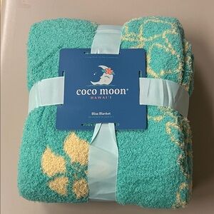 Coco Moon Hawaii Teal and Yellow Floral Blanket